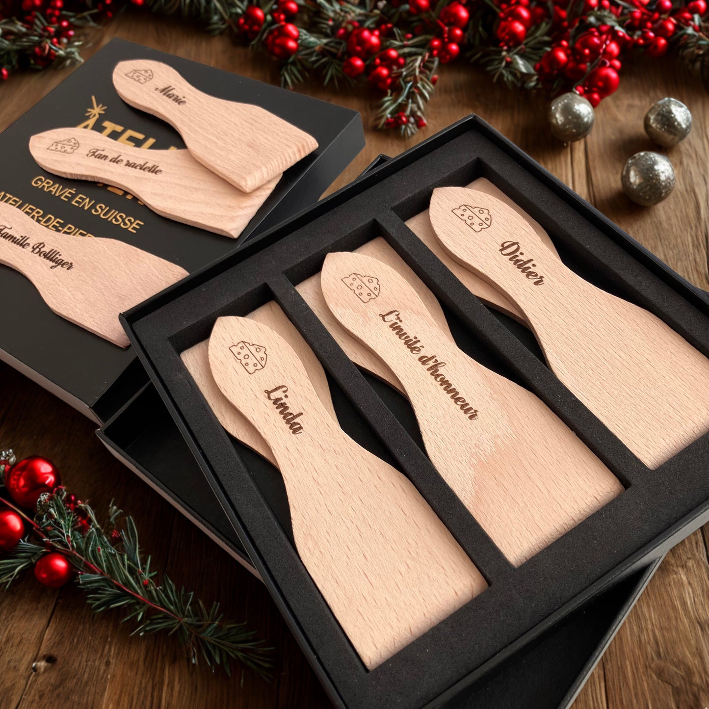 Spatule à raclette gravée & son coffret cadeau
