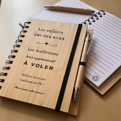 Carnet personnalisé – Une maîtresse qui apprend à voler 🕊️