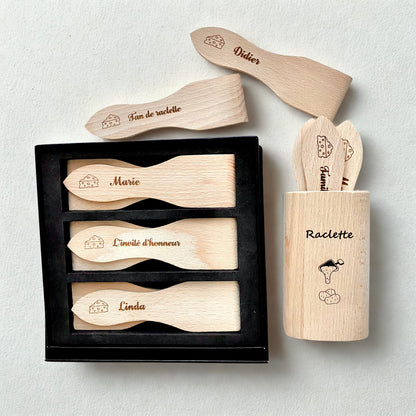 🧀 Set raclette : 6 spatules personnalisées avec support en bois gravé