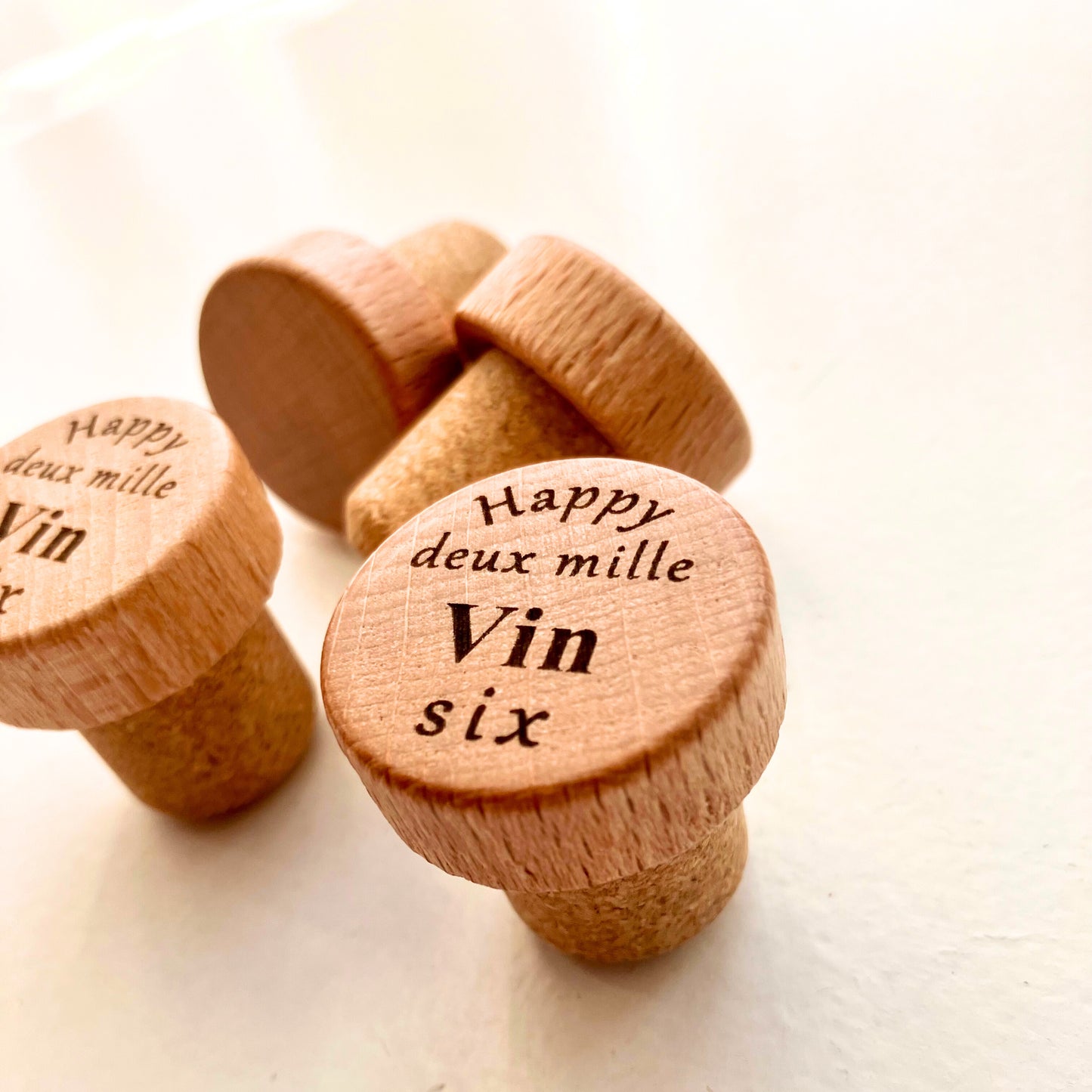 Lot de 3 bouchons en liège gravés